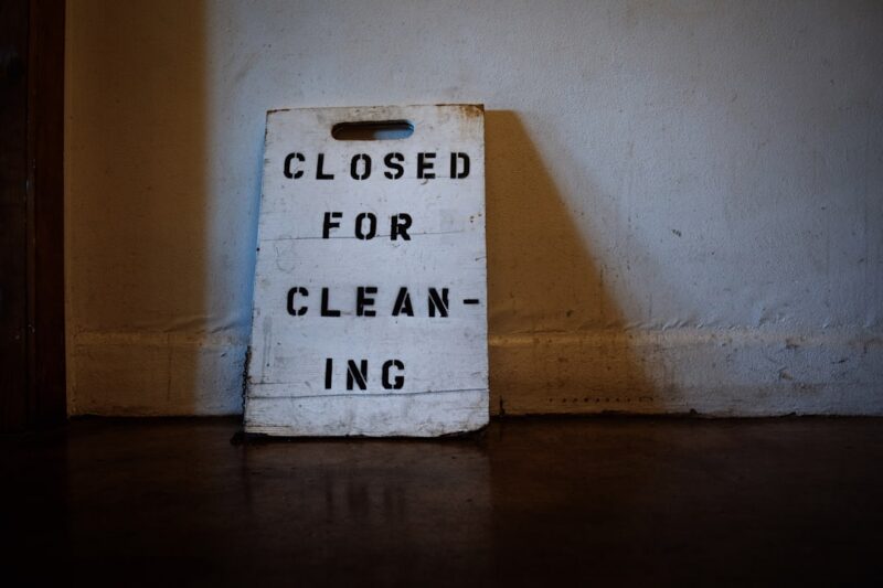 Sticky Extruder Cleaning Mistakes That Cause Downtime in 2026