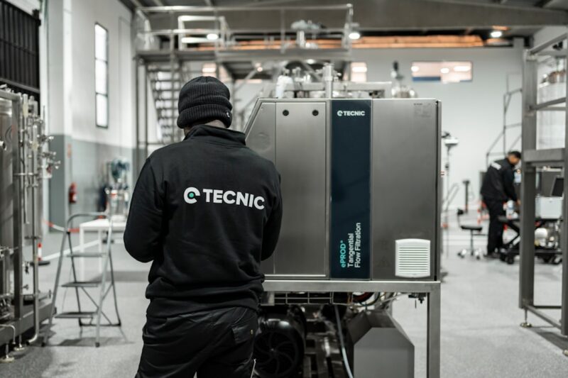 How Automated Cleaning Boosts Sticky Extruder Uptime in 2026